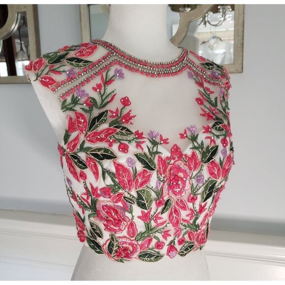 NEW Ellie Wilde Sheer Beaded Embroidered Sparkly Floral Sleeveless Crop Top SM - Picture 1 of 12